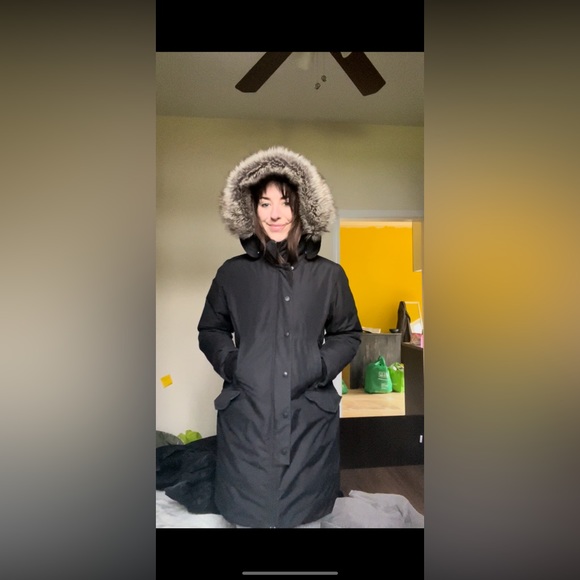 Knee Length Winter Women’s North-face Black Coat. - Picture 5 of 7